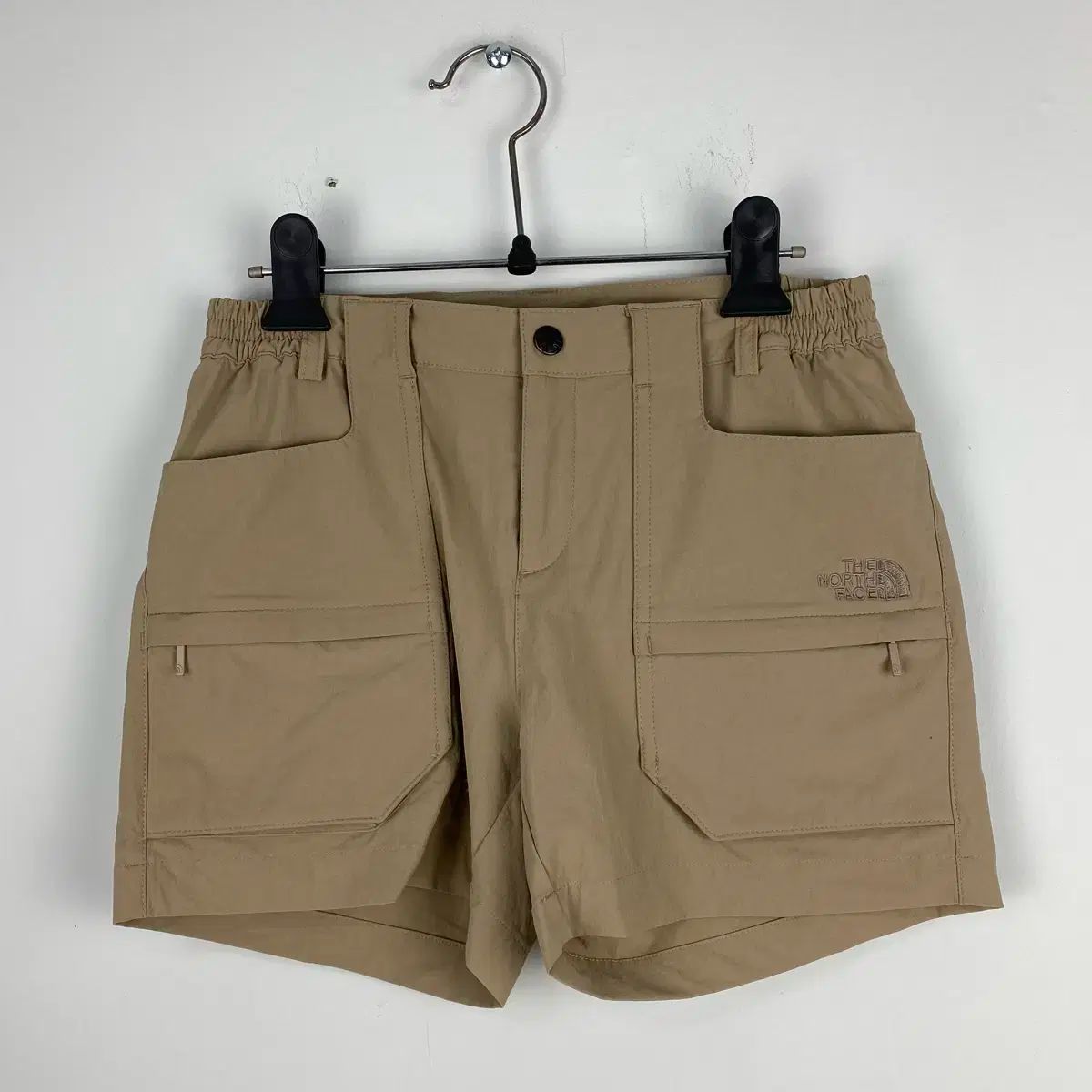THE NORTH FACE ザノースフェイス ベージュ ナイロン ショートパンツ 半ズボン