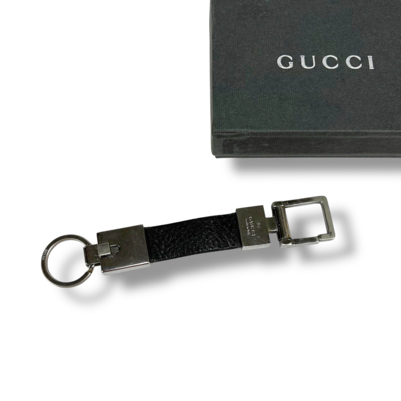 GUCCI ブラックレザー キーホルダー GUCCI ブラックレザーストラップ 箱付き - メルカリ