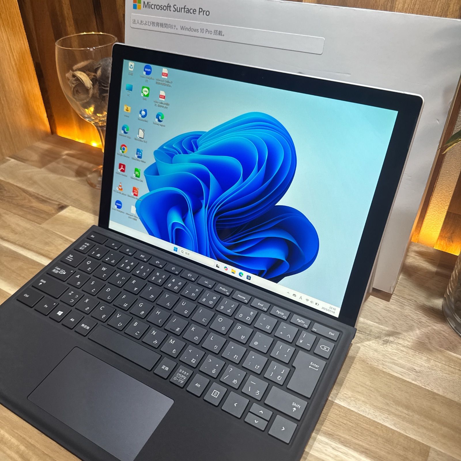 準美品2in1モデル‼️Surface Pro6☘プラチナ☘8GB☘ノートパソコン 大人気‼️Surface Pro 6☘2in1☘タッチパネル式☘ノートパソコン 公式