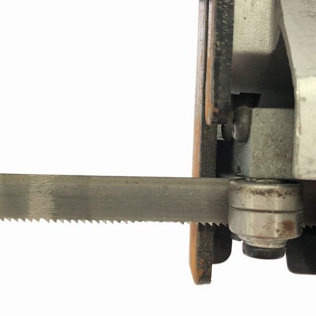 100V
