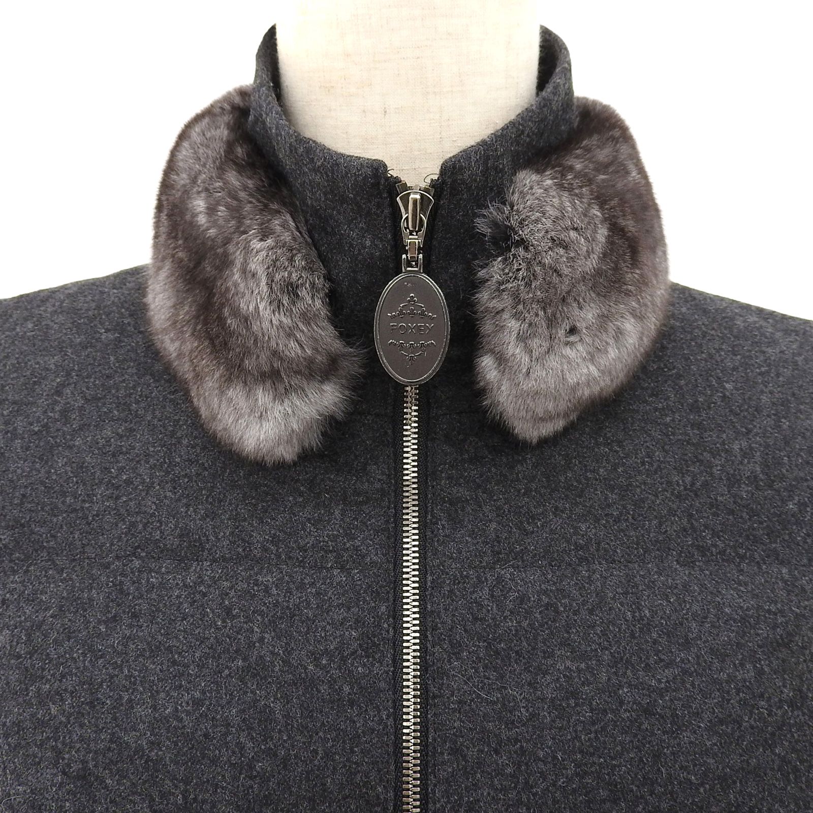 ダウンベスト グレー