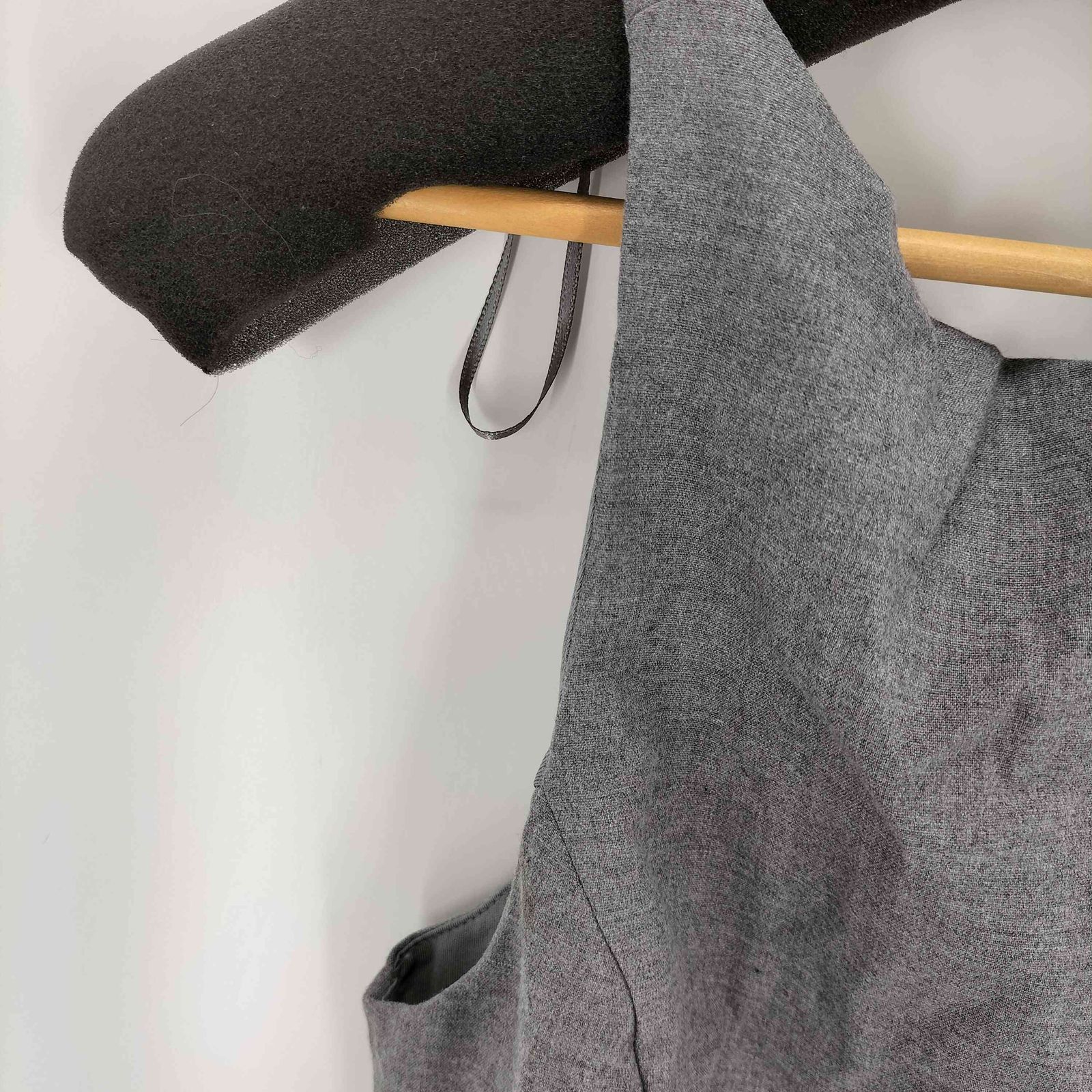 ザラZARA リボンペプラムトップス Sサイズ 完売品 ZARA リボン付きペプラムニットトップス S新品タグ付き