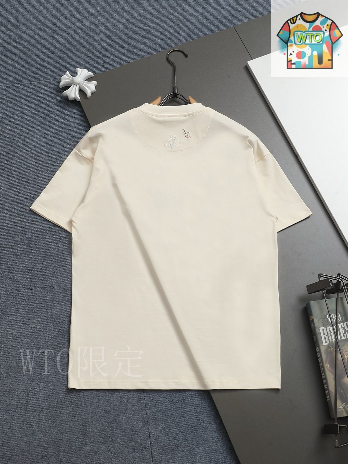 【繊細なヨットの刺繍がアクセントに◎】ルイヴィトン★フーディ 今日特価】Louis Vuitton ルイヴィトン 1V ヨットロゴ刺繍