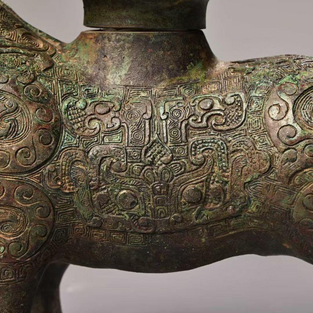 霊鳥ガルーダに乗るヴィシュヌ神 ｜ 参考館セレクション