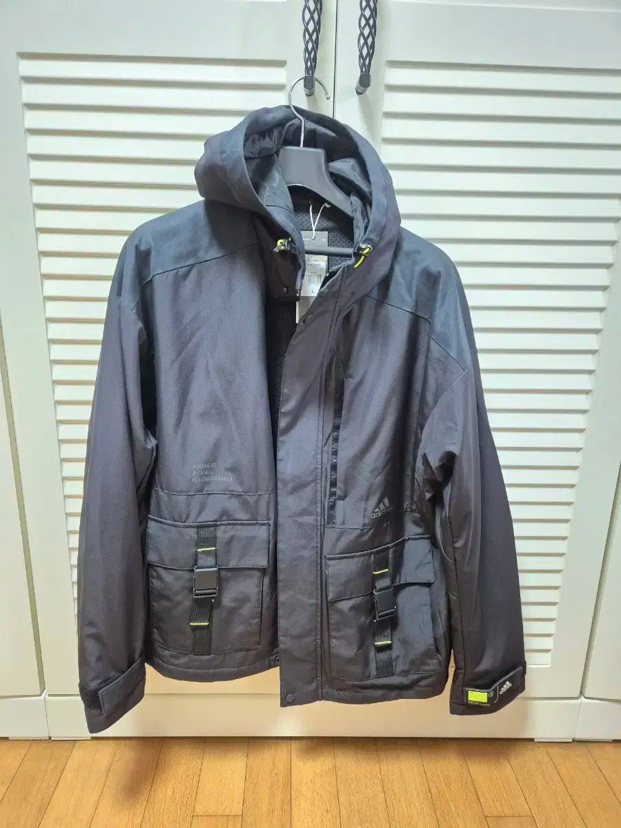 アディダステックジャケット (新品) L