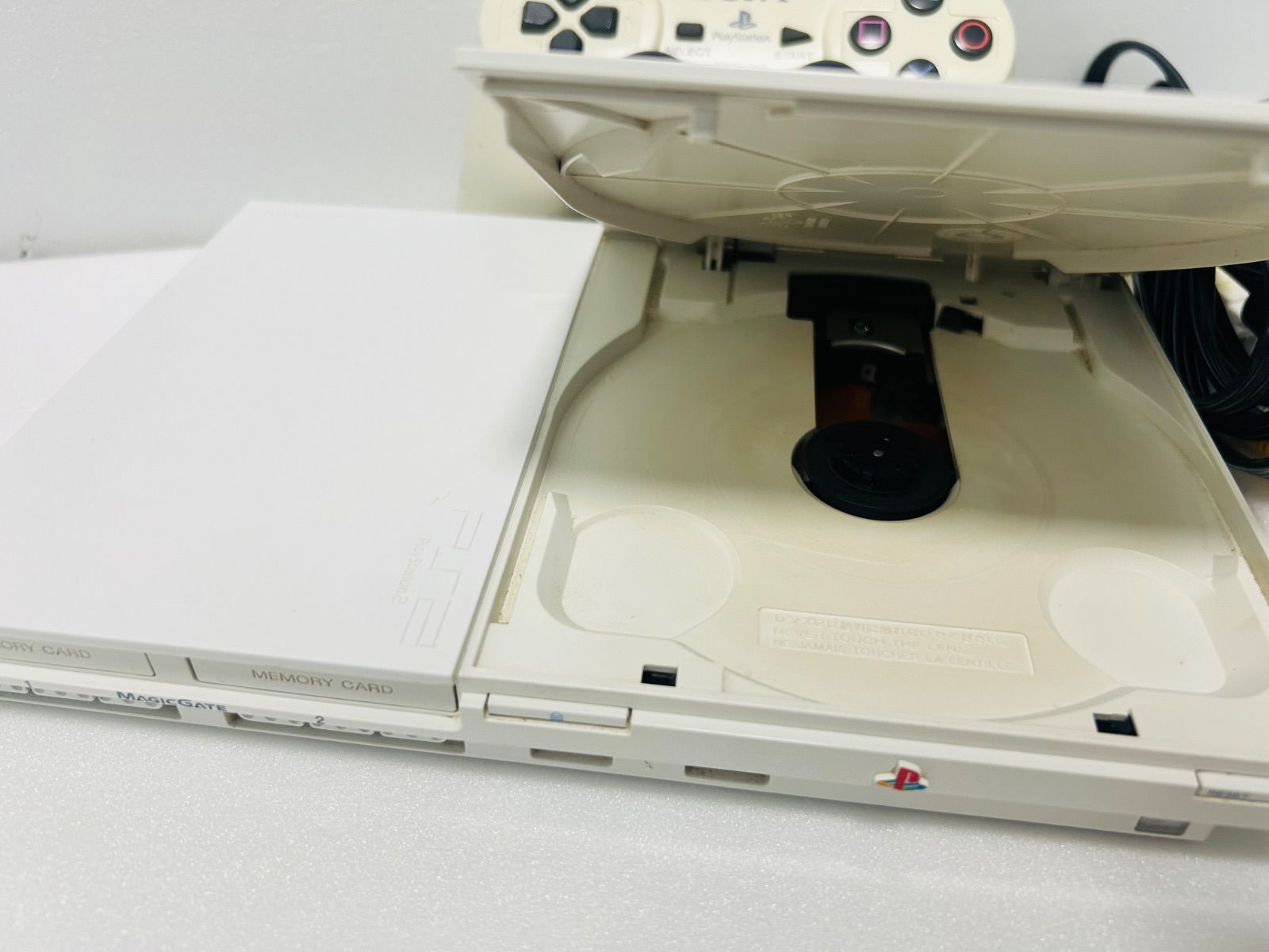 型番 SCPH-90000SW