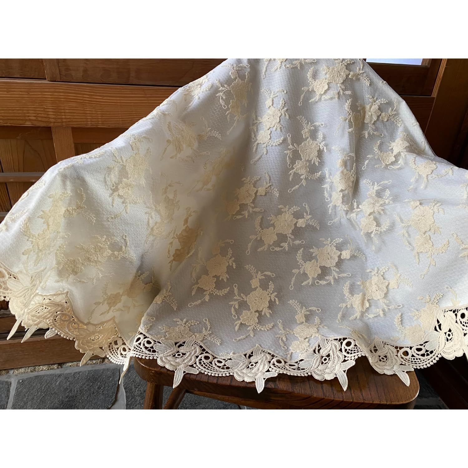 円形 140 cm ベージュ テーブルクロス ベージュフラワーレースシリーズ レース 刺繍 テーブルランナー Vivienne ヴィヴィアン テーブルセンター