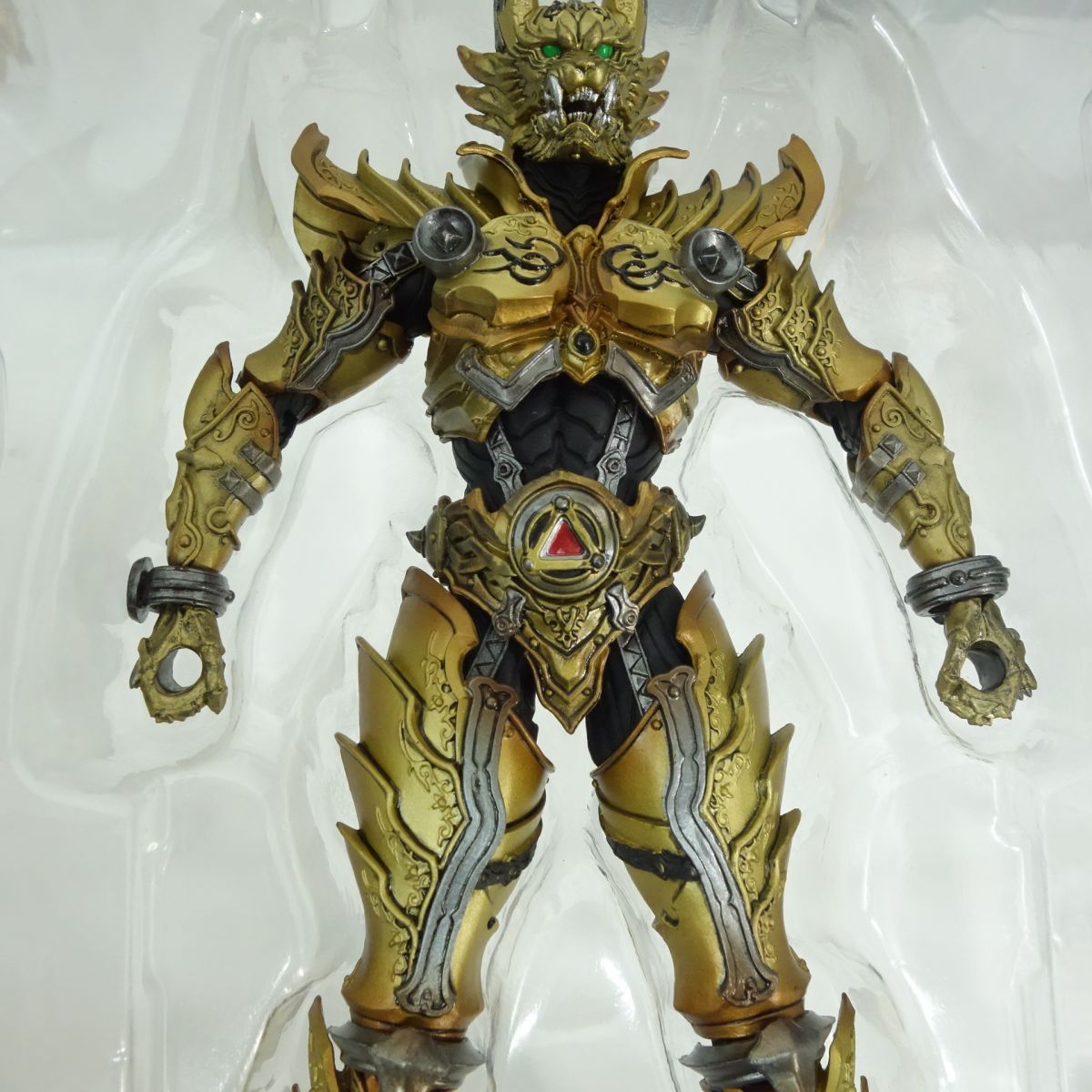 魔戒可動 竜陣ガロ 牙狼-GARO- ～RED REQUIEM～ 魂ウェブ商店限定 ※中古 - メルカリ