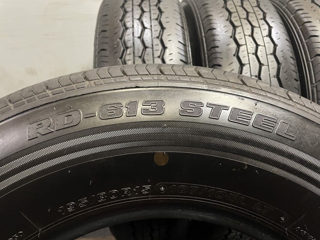 BS RD-613 STEEL 195/80R15 107/105L LT 15インチ 夏タイヤ 4本 2019～20年製 バリ溝 ハイエース レジアスエース等　(VTE506) クレジットカード QRコード決済可能 BS RD-613 STEEL 195/80R15 107/105L LT 15インチ 夏タイヤ 4本 2019