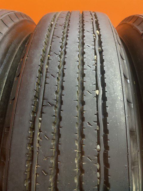 札幌発 引取OK DUNLOP SP 330K 225/80R17.5 123/122L 17.5インチ  