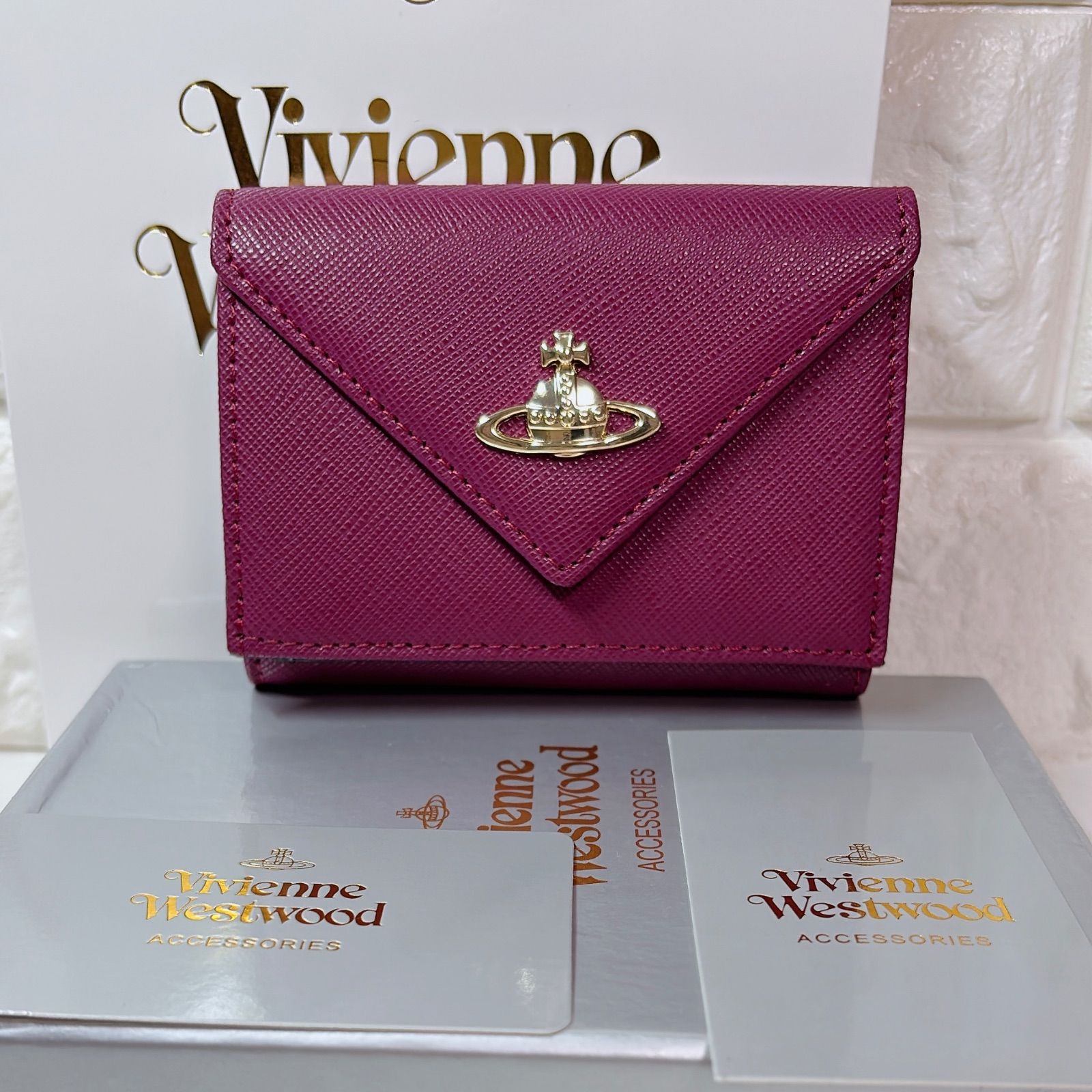 ショッパー付 Vivienne Westwood 3つ折り財布 ボルドー 新作‎登場🤍ショッパー付】Vivienne Westwood 3つ折り財布