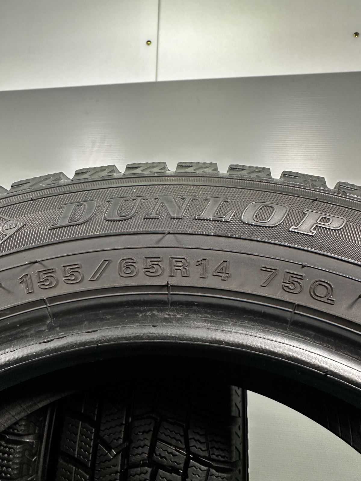 スタッドレス
