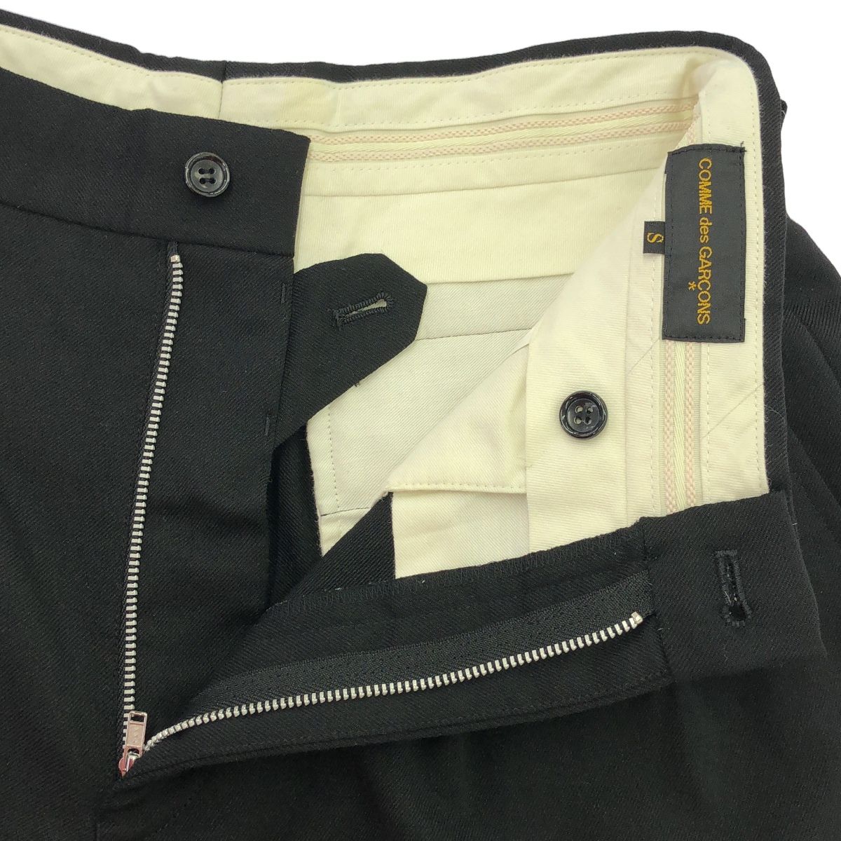 COMME des GARCONS コムデギャルソン 10AW Inside decoration