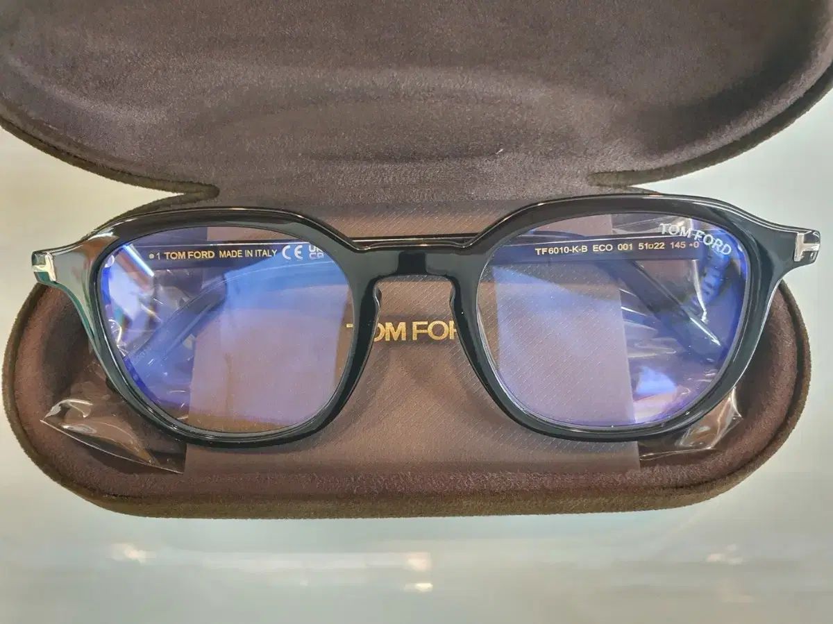 TOM FORD トムフォード TF6010 ー k b ブラック