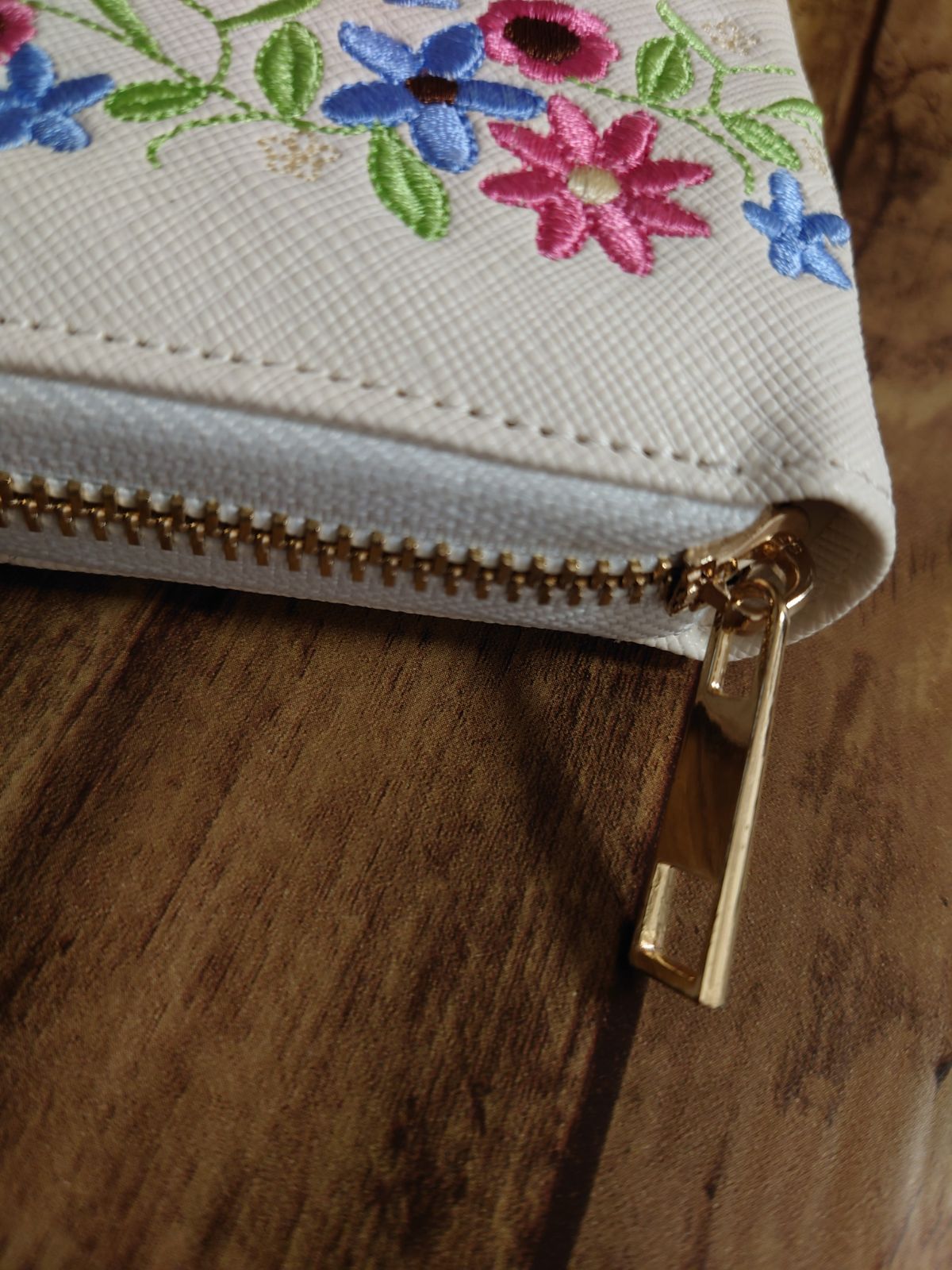 未使用美品FEILER 花柄刺繍 長財布　GER-181044 ゼラニウム 12071333.jpg