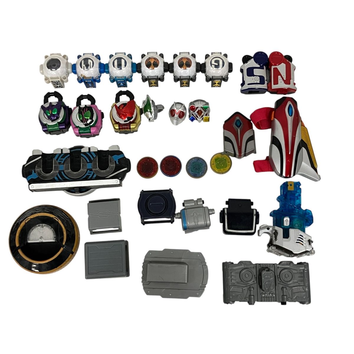 仮面ライダー　スーパー戦隊　玩具　大量　ジャンク　セット　変身ベルト　ロボ ジャンク 仮面ライダー スーパー戦隊 ウルトラマン 変身ベルト