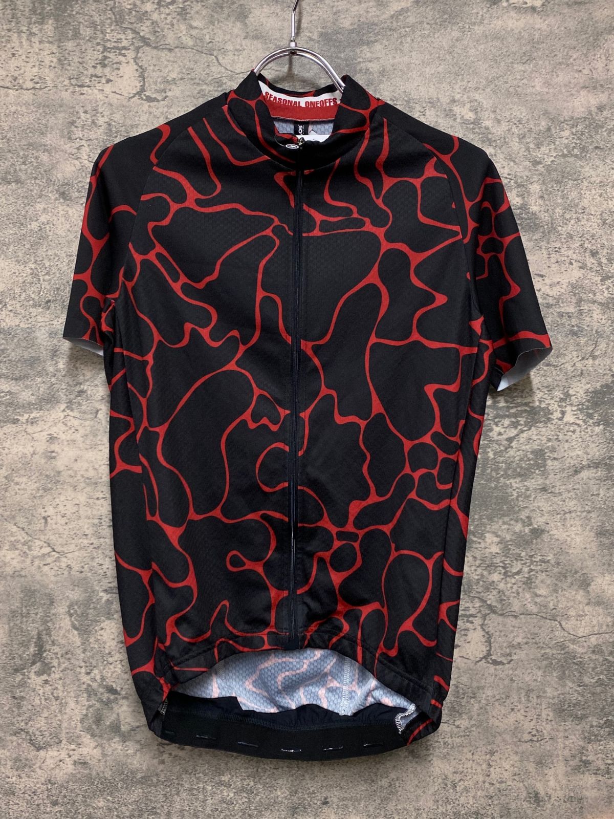 アソス　ASSOS サイクルジャージ　Sサイズ　FASTLANE GT 二度着用 今シーズン、もっとも注目すべきASSOSジャージはこれだ！｜TOKYOlife