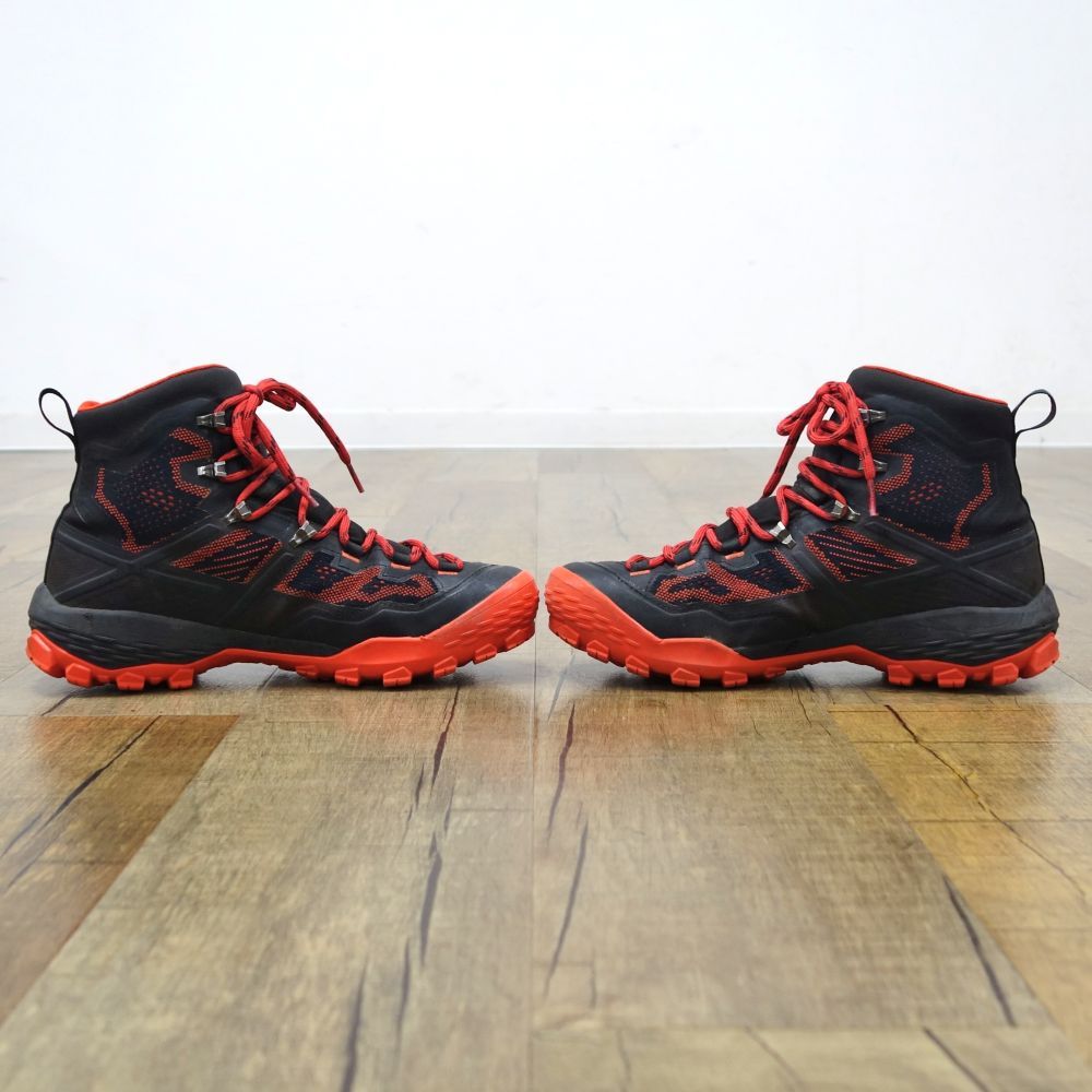 登山 トレッキングブーツ