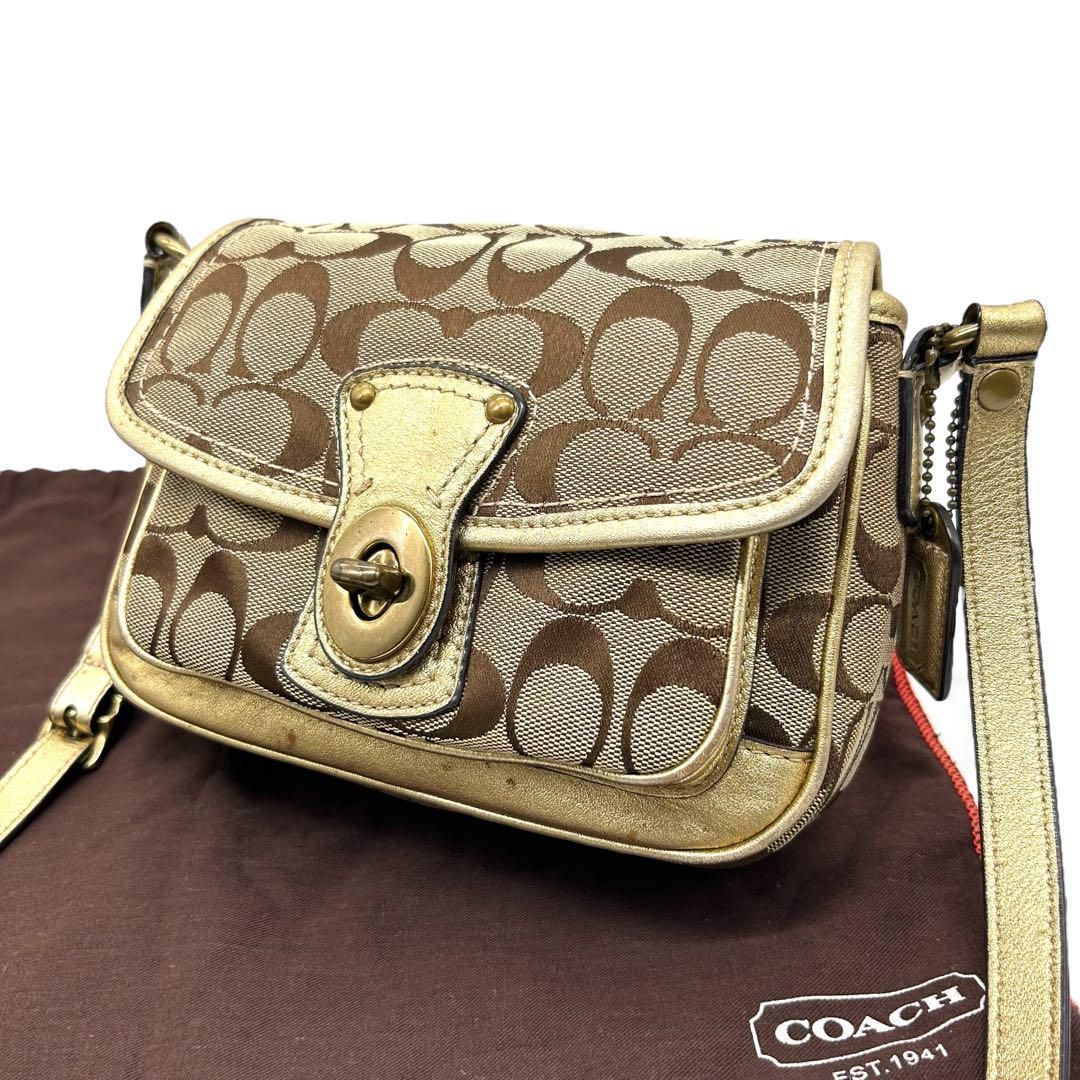 1211 Coach Shoulder Bag TurnLock Gold - メルカリ 