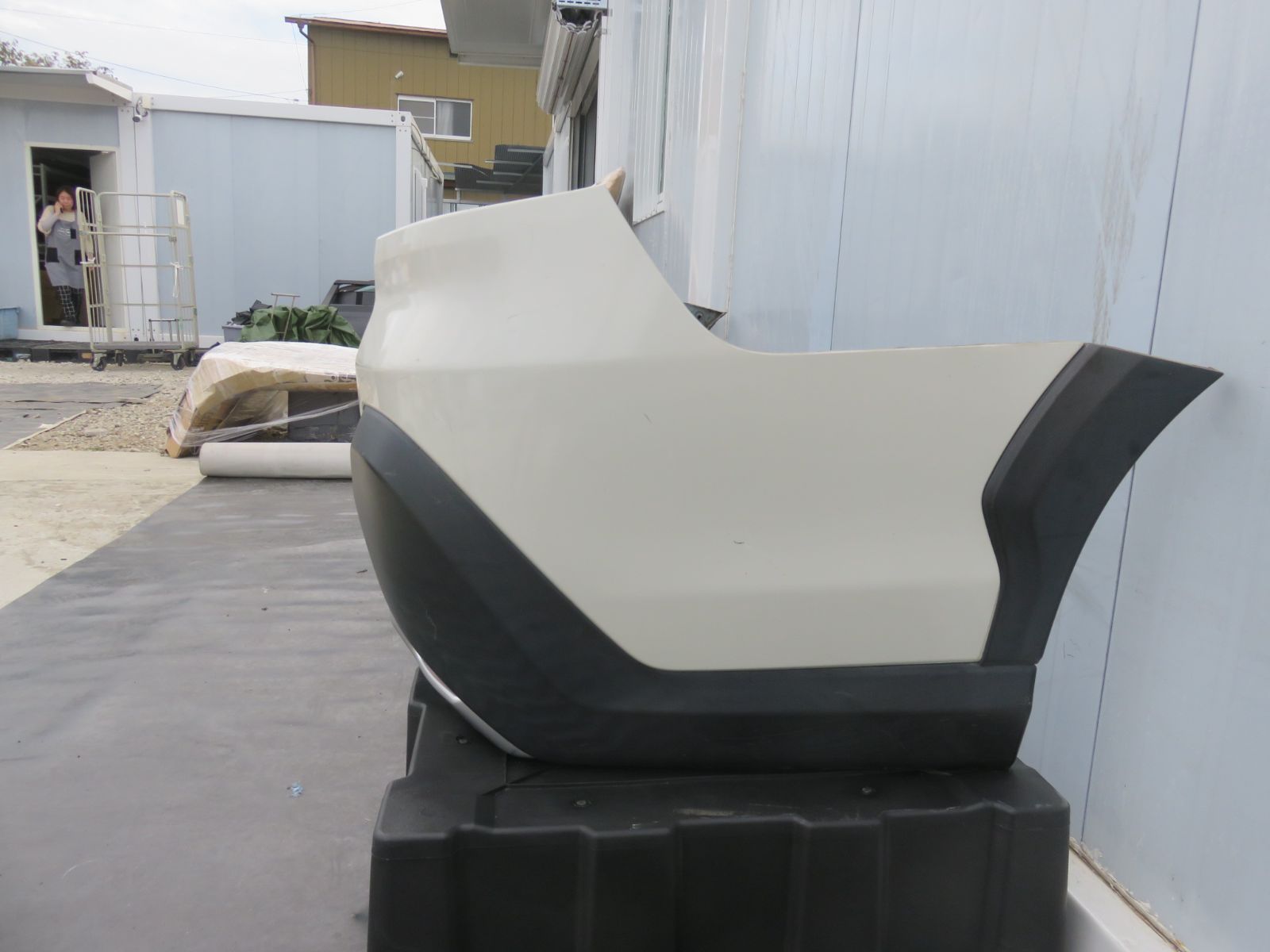 SFC2333 スバル エクシーガ YAM 純正 リアバンパー リヤバンパー クロスオーバー YA4 YA5