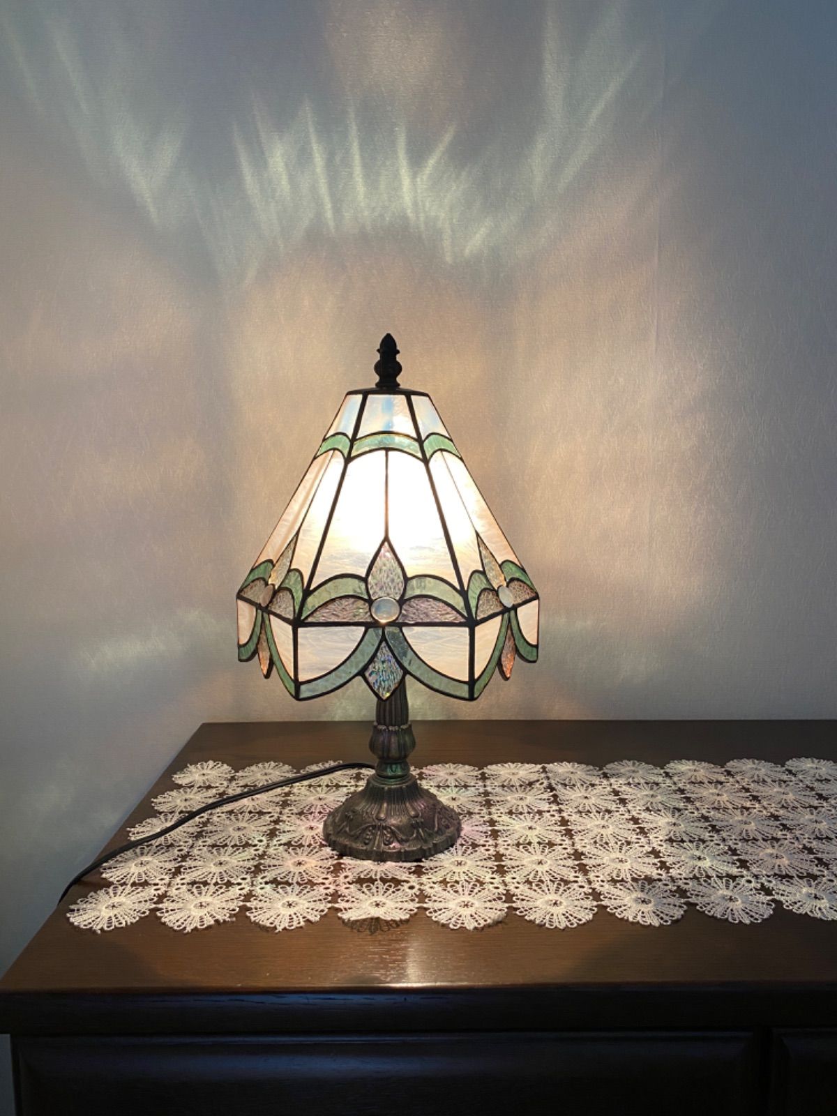 6面ステンドグラスランプ ベッドサイド、サイドボード、玄関にも