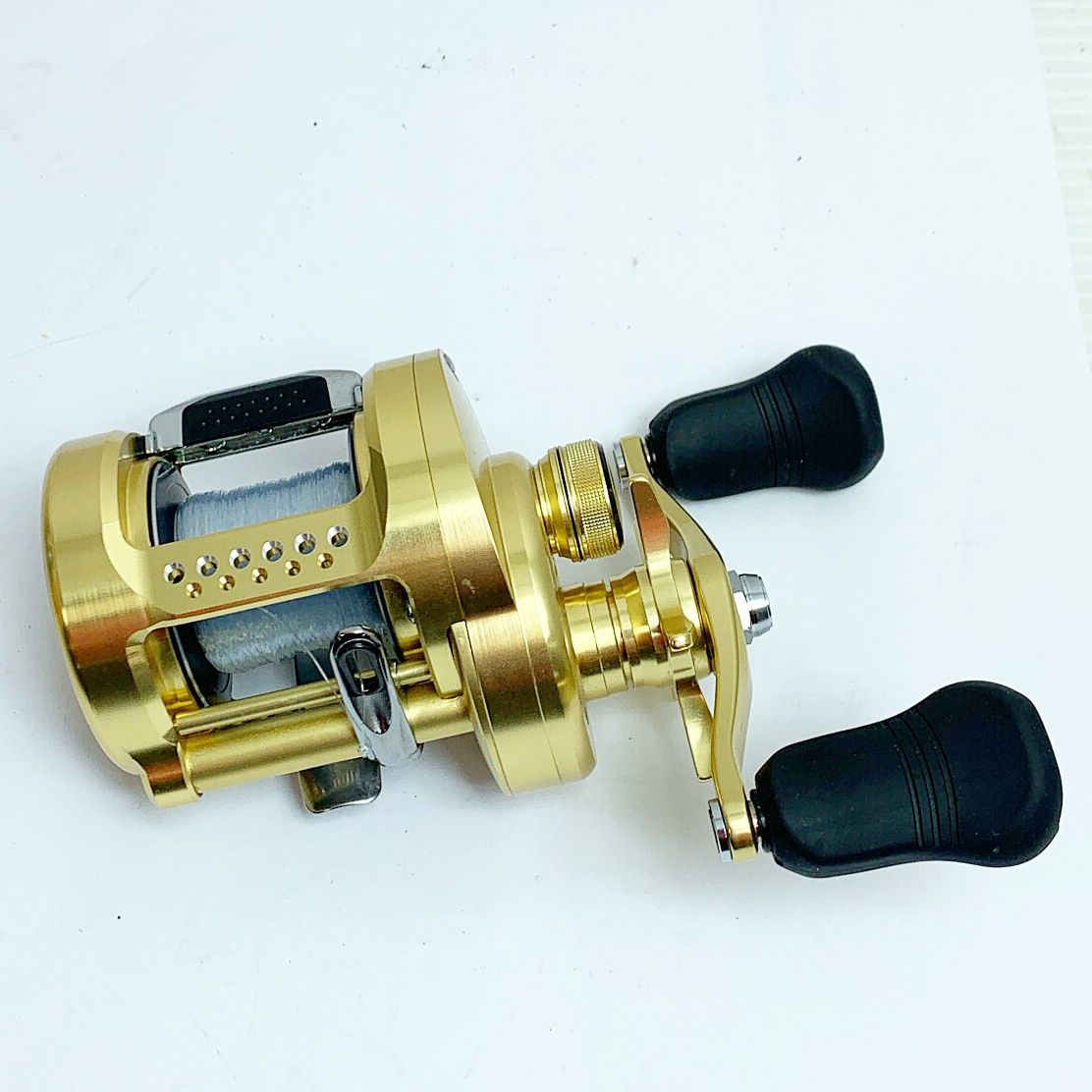 SHIMANO シマノ 18カルカッタコンクエスト 401 ベイトリール 03866
