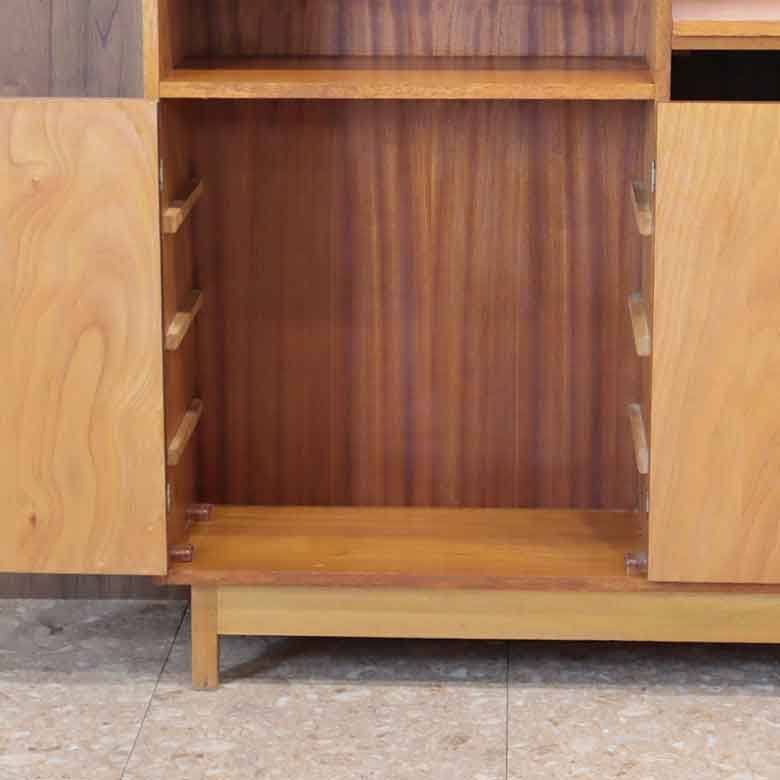 ブックシェルフ