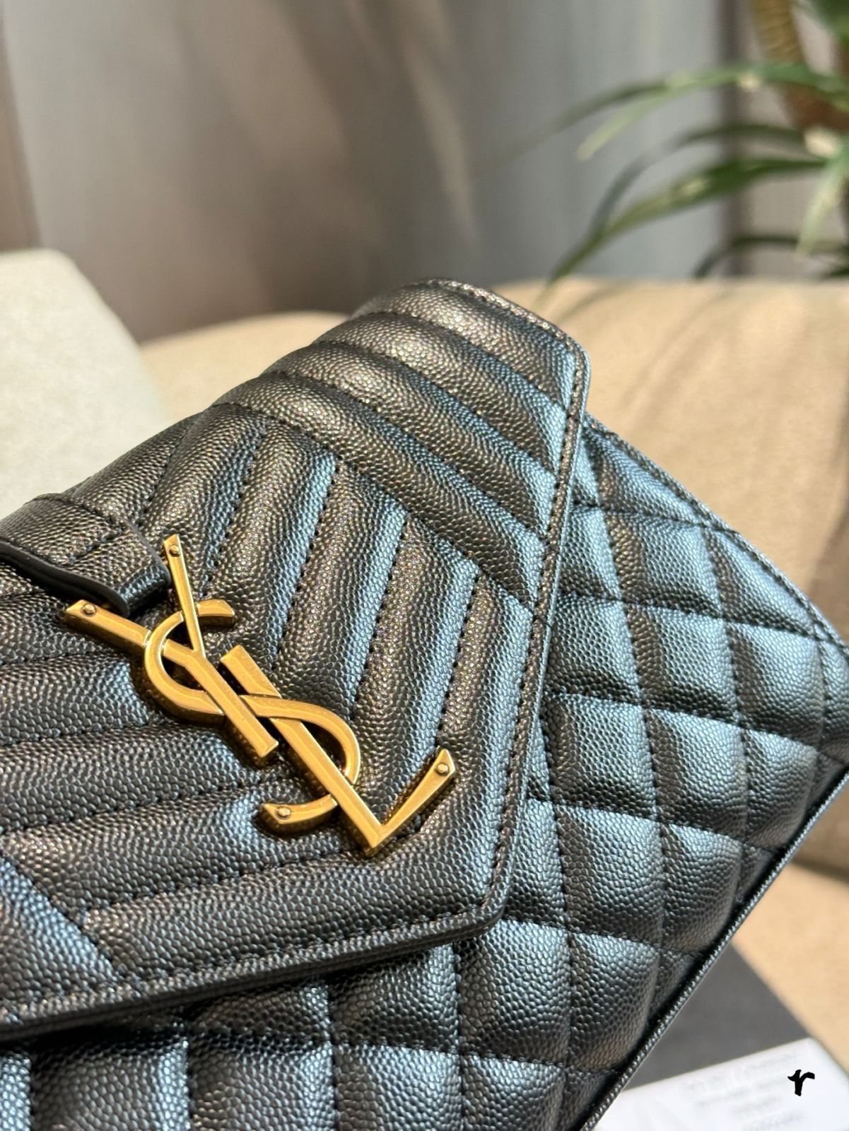 SAINT LAURENT ENVELOPPE SMALL エンベロープ Saint Laurent YSL small envelope bag black – Lady Clara's