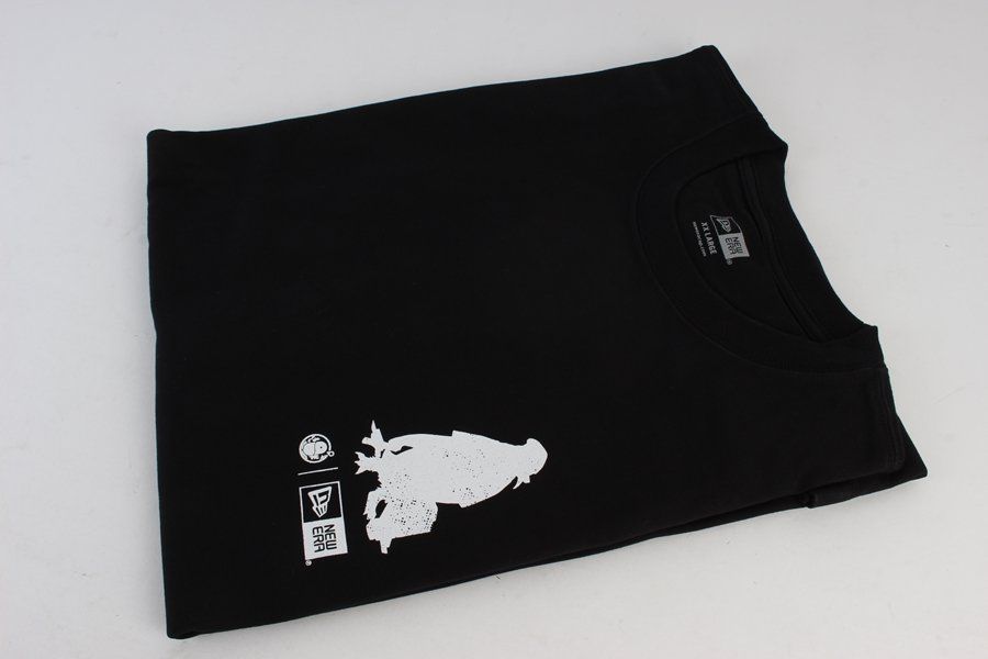 NEW ERA ×アークナイツコラボ　受注生産品　皇帝ペンギン　Tシャツ　X L 新品】アークナイツ NEWREAコラボTシャツ 皇帝ペンギンモデル XL