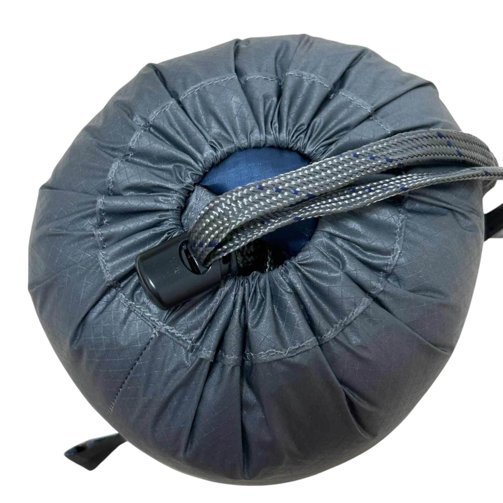 ISUKA】エアドライト190 ダウン90% 紫系 軽量 高機能 登山 キャンプ