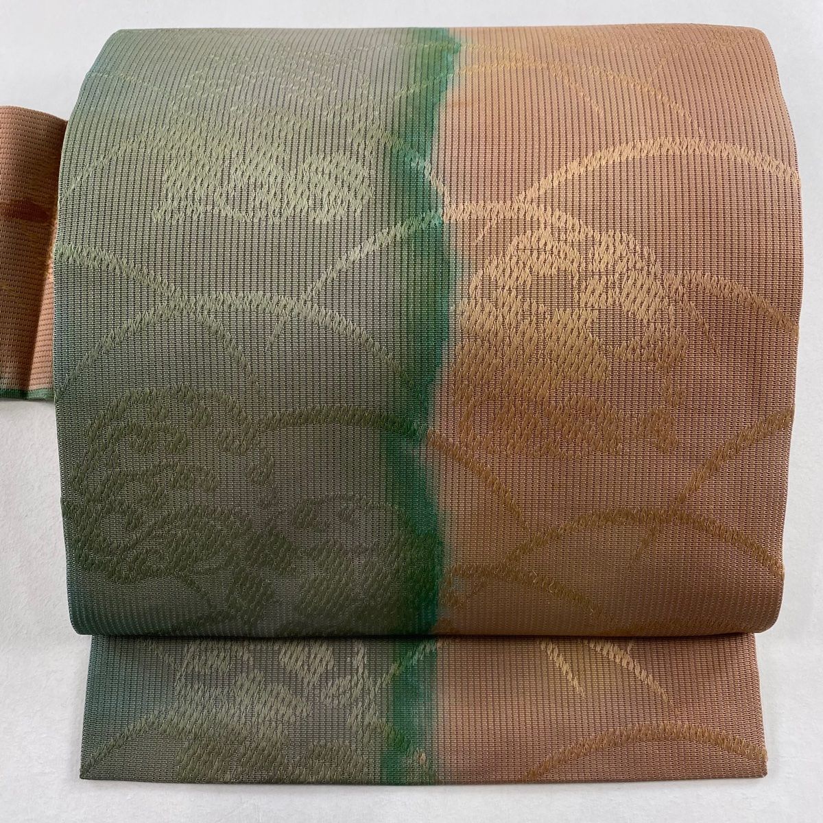 名古屋帯 秀品 芝 草婆 刺繍 染め分け 緑 正絹