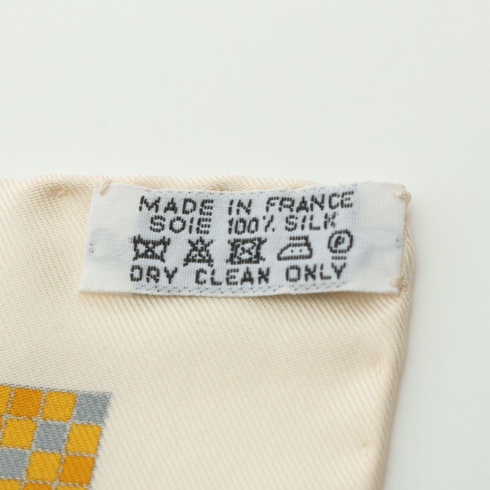 HERMES エルメス カレ90 HARNAIS FRANCAIS スカーフ 売切必至】☆HERMES☆カレ 90 Harnais de Coeur scarf (HERMES