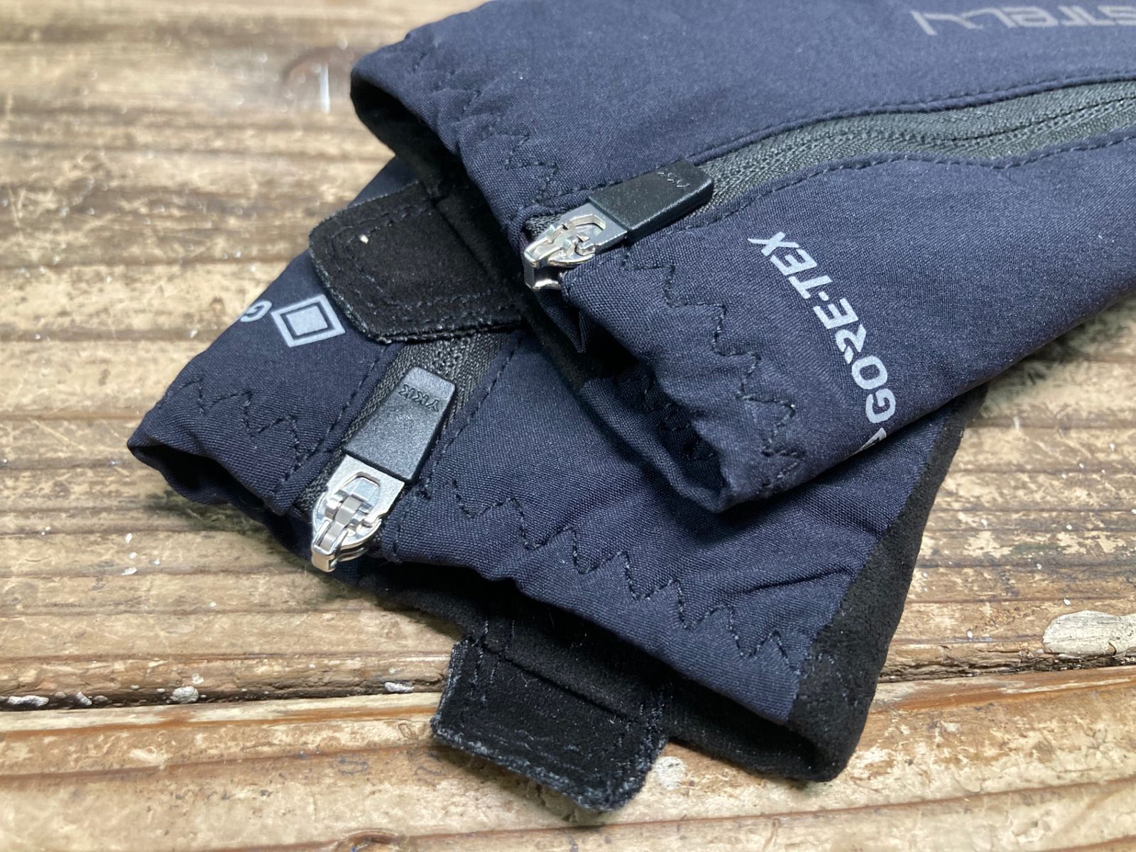 IQ826 カステリ CASTELLI ROSSO CORSA 長指 グローブ 黒 S 裏