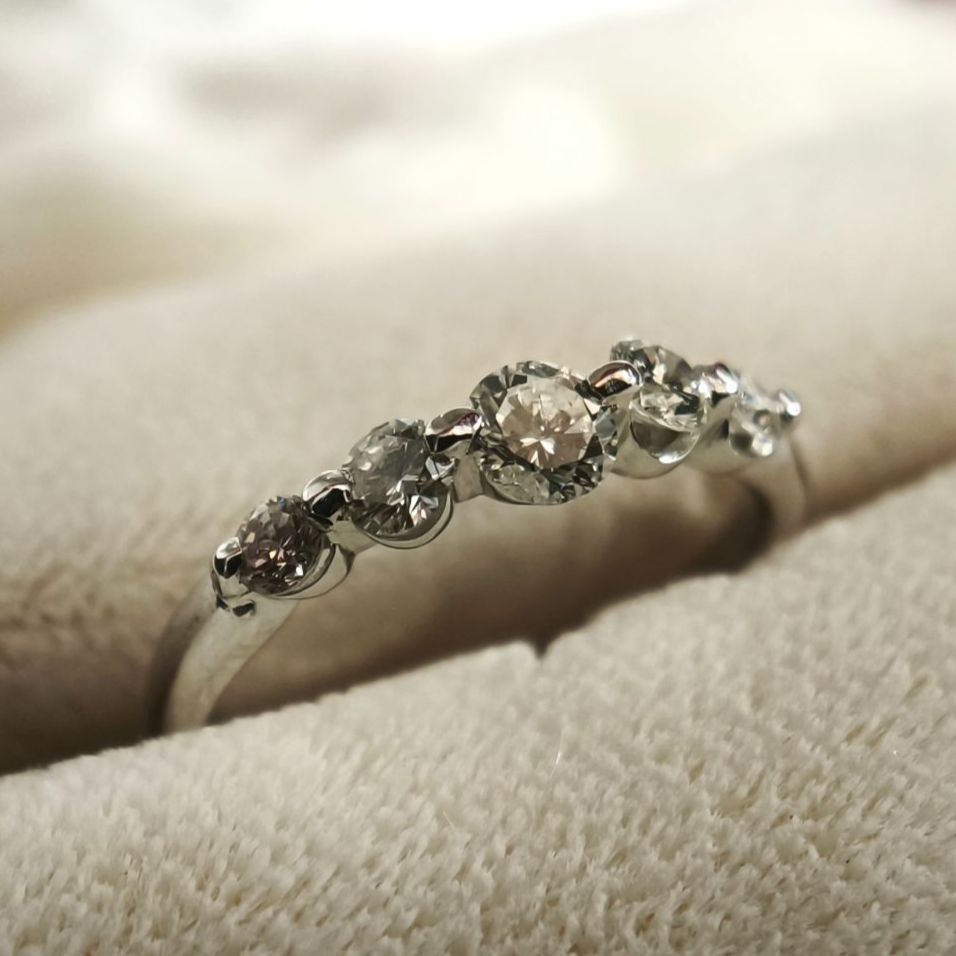 美品 購入時保証書あり】0.50ct ダイヤモンドプラチナ リング PT900