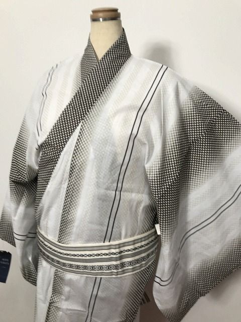 Lサイズ 男物 綿 浴衣 白地に格子模様