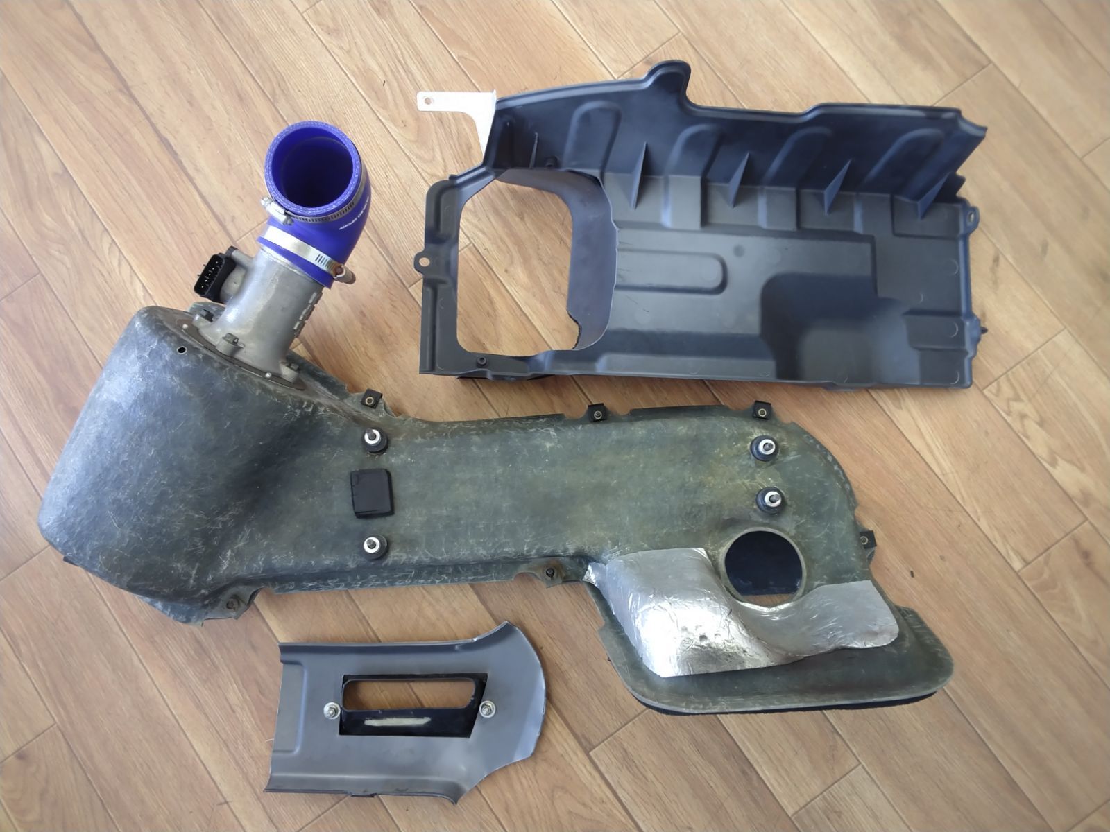 ZC31S スイフトスポーツ ラムエアインダクションボックス