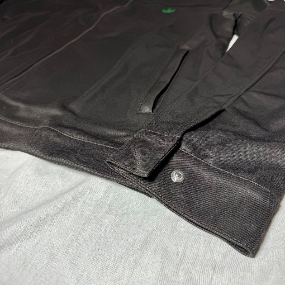 Adidas トラックジャケット
