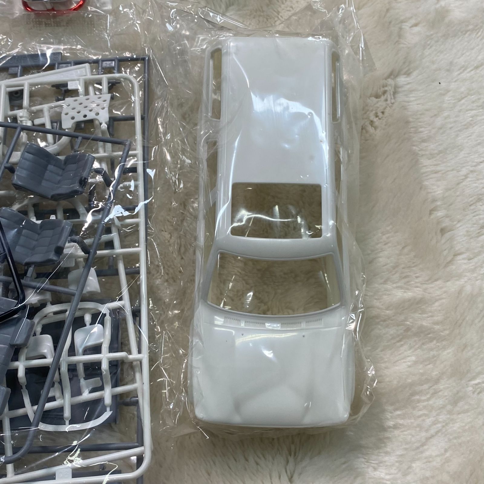 1/24 アオシマ　車プラモデル　ジャンク大量　バラ売り可能 アオシマ ハイラックス サーフワイド SSR-X 4DOOR プラモデル 1