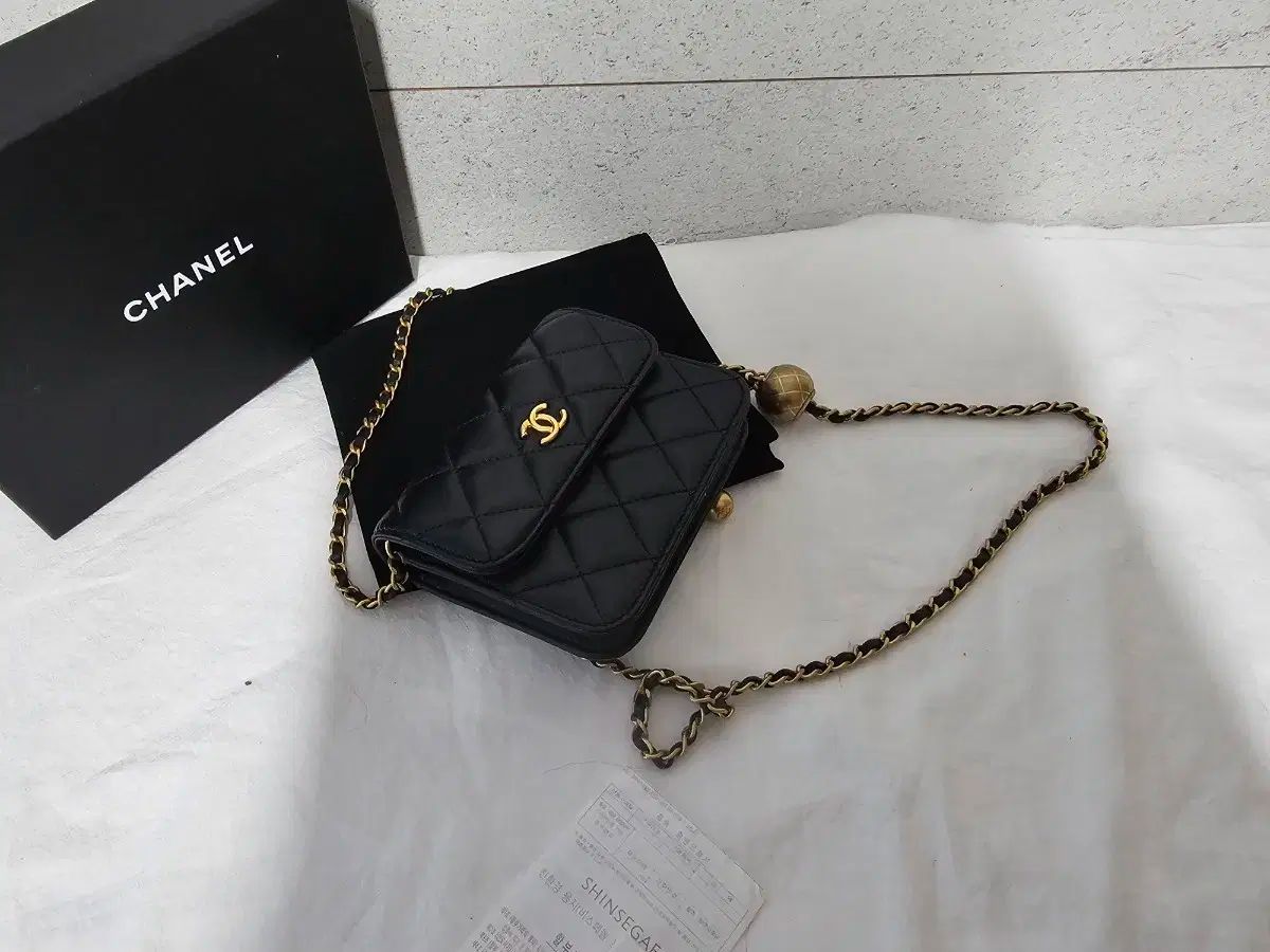 Chanel シャネル ゴールデンボール クロスバッグ 31 ブンダエ