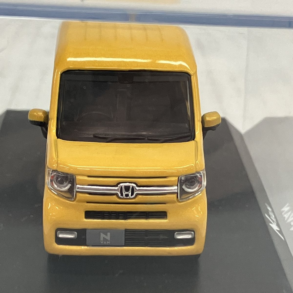 1/43 ホンダ 新型N-VAN Nバン エヌバン カラーサンプル ディーラー特注 ミニカー プレミアムイエロー・パールII 中古 C9339384  - メルカリ