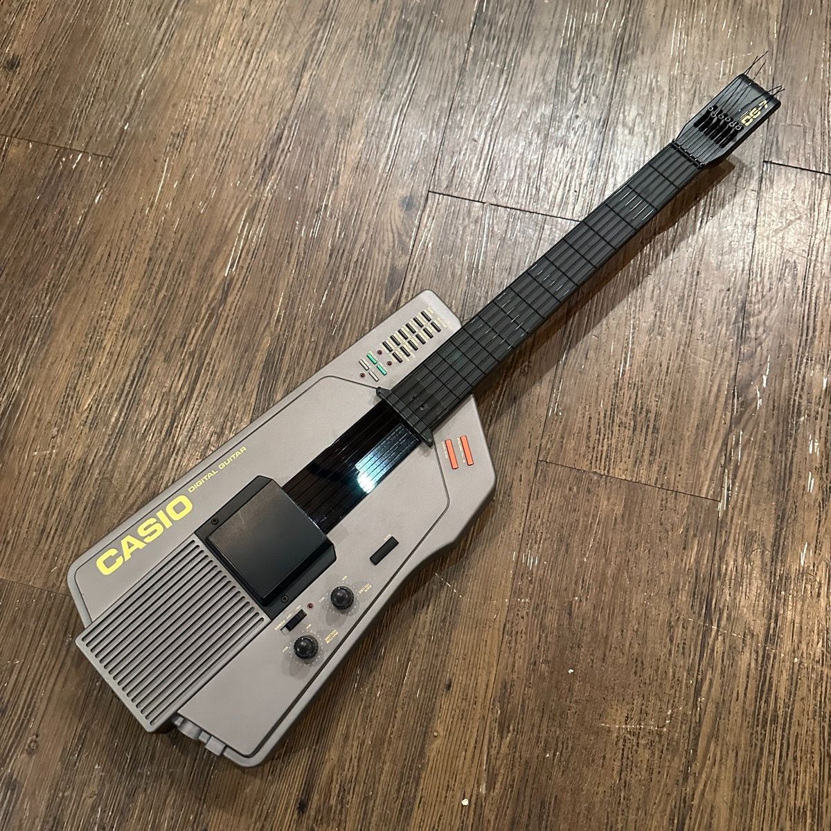 Casio DG-7 Vintage 80 s Digital Guitar Synthesizer カシオ エレキギター シンセサイザー