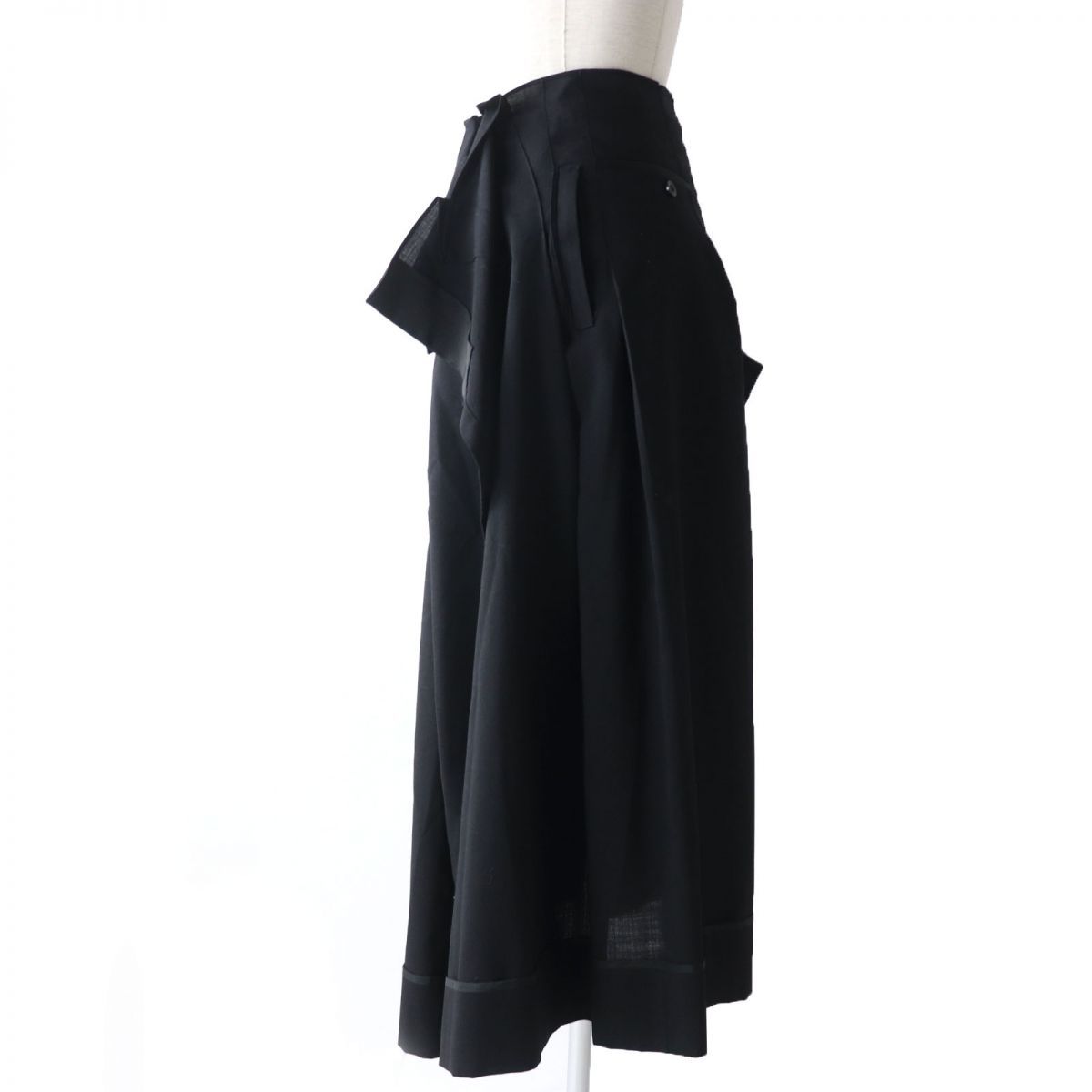 極美品☆正規品 sacai サカイ 21SS 21-05651 サイドZIP Suiting Skirt デザインプリーツスカート/ラップスカート 黒  1 日本製 レディース - メルカリ