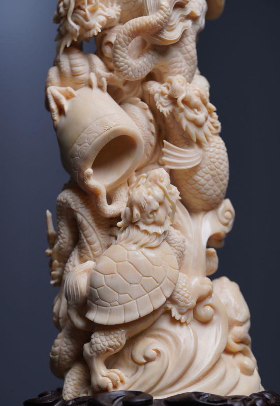 天然マンモス牙美しい手作り彫刻竜生九子 置物 天然マンモス牙美しい手作り彫刻竜生九子 置物