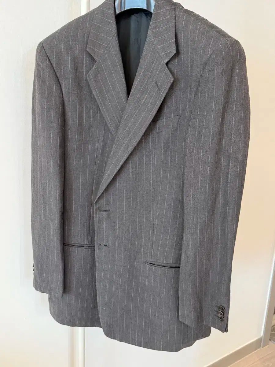 極美品✨XXL相当 アルマーニコレツィオーニ スーツ セットアップ ストライプ 極美品✨XXL相当 アルマーニコレツィオーニ スーツ セットアップ