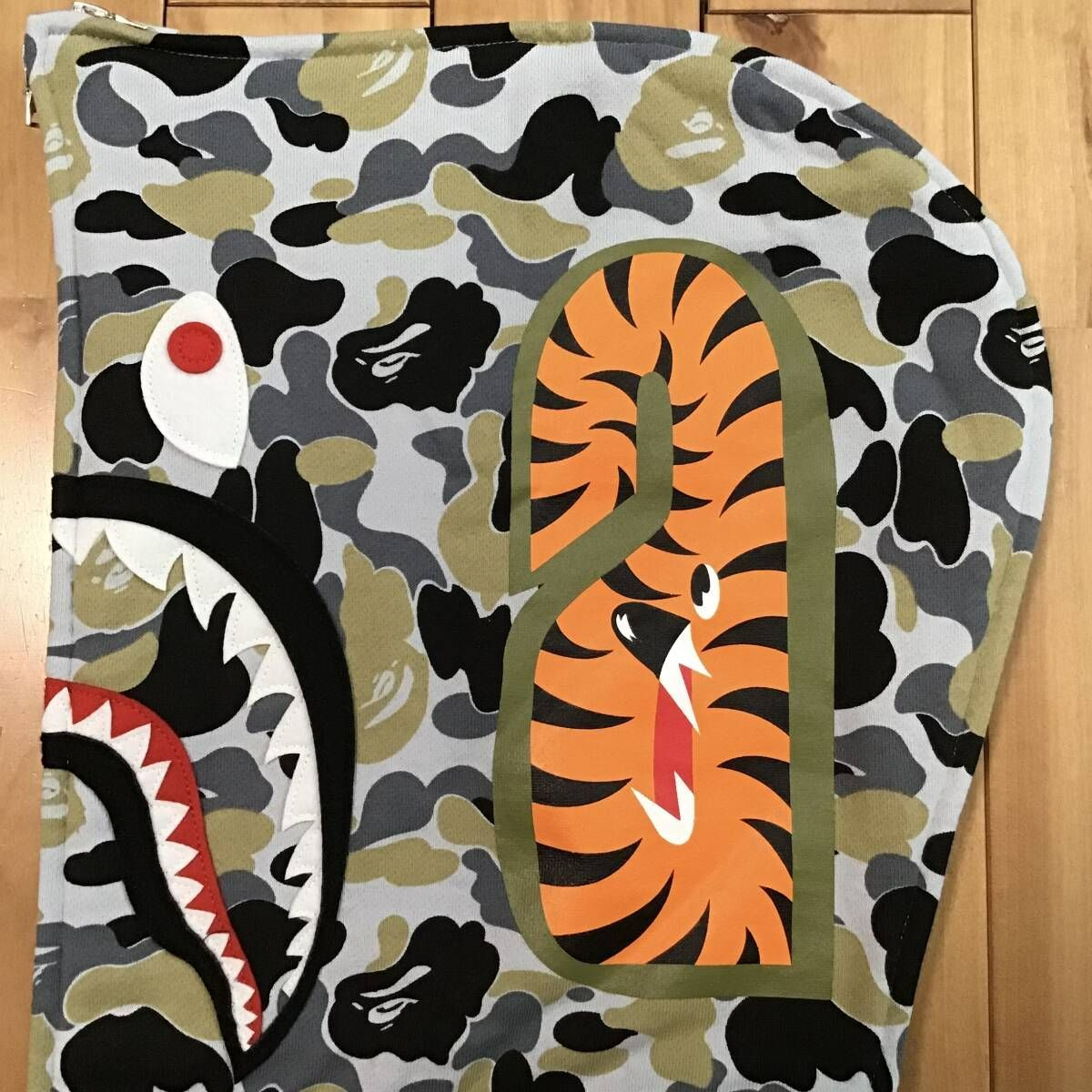 ☆銀座限定☆ GINZA STORE CAMO Separate shark full zip hoodie L 