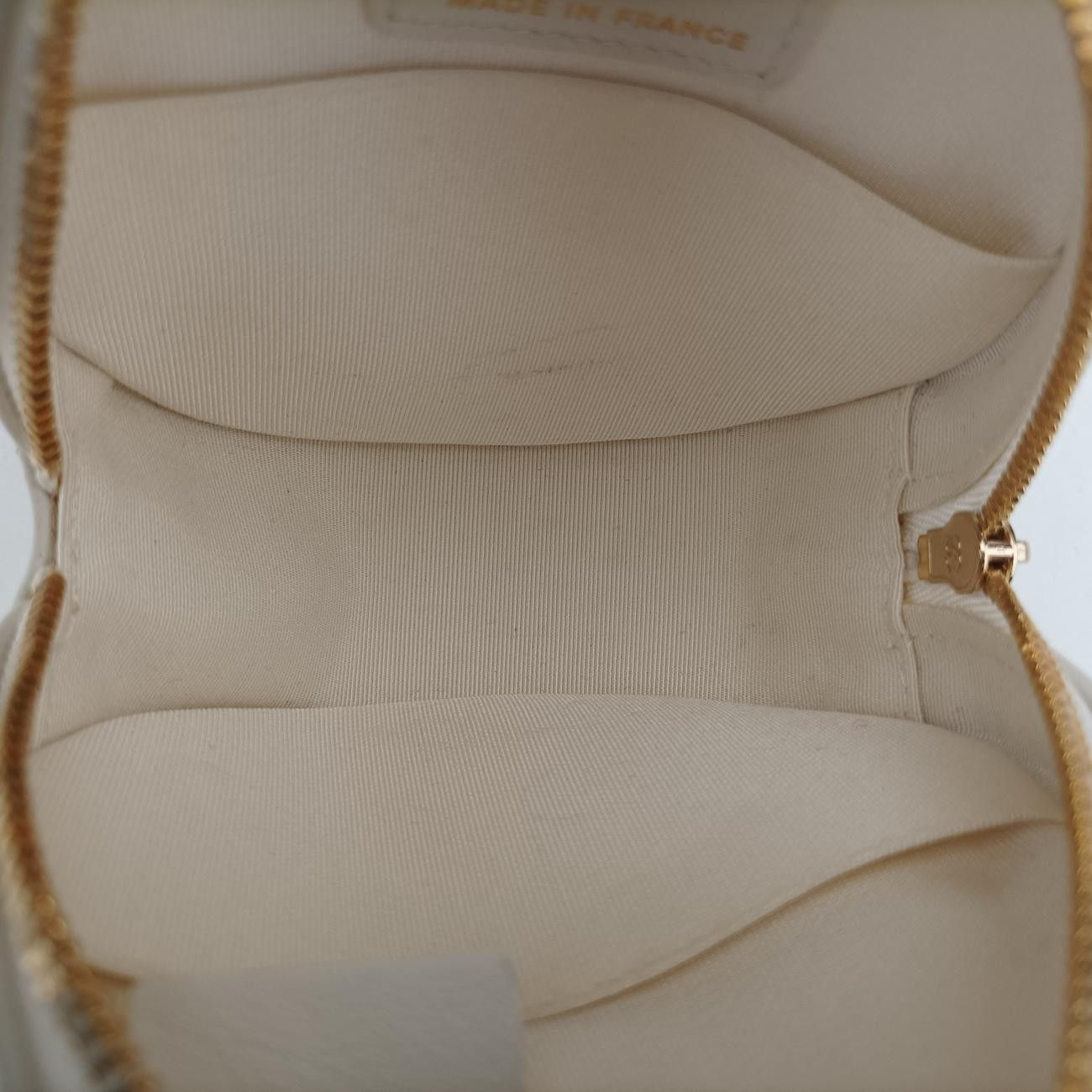 シャネルChanelラウンド ムートン