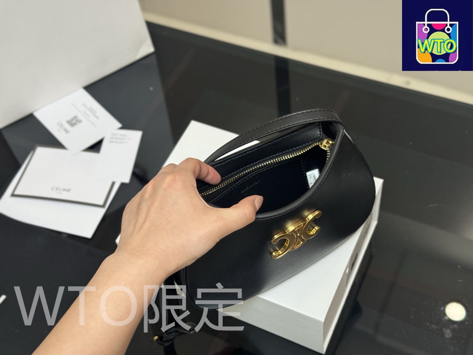 今日特価】Celine セリーヌ ティリー 牛皮製で可愛らしく復古風