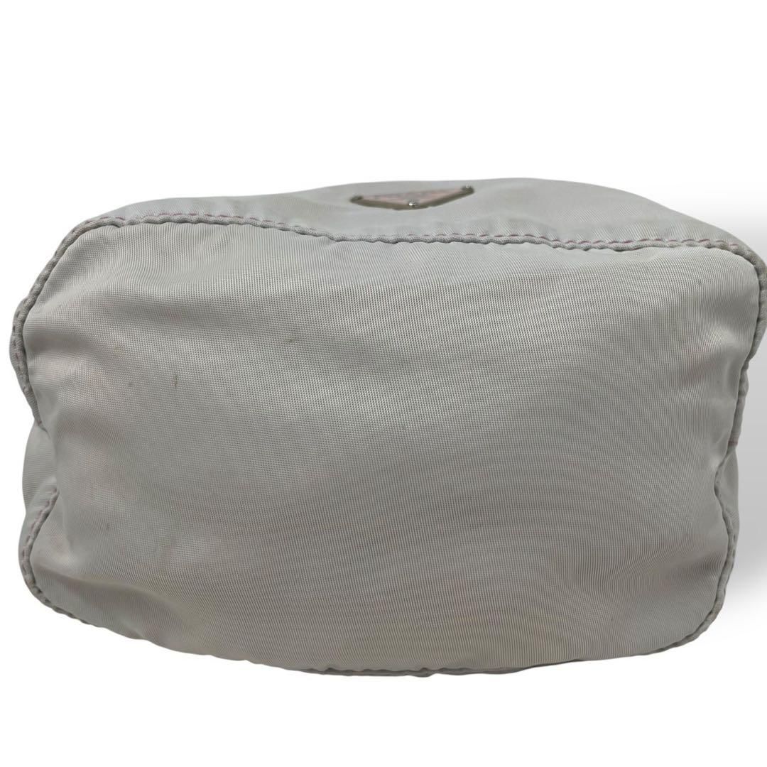 PRADA 現行 巾着 ポーチ 半角ロゴ トライアングルロゴ グレー ナイロン PRADA◇トライアングルロゴ/巾着/バッグ/ナイロン/KHK : セカンド