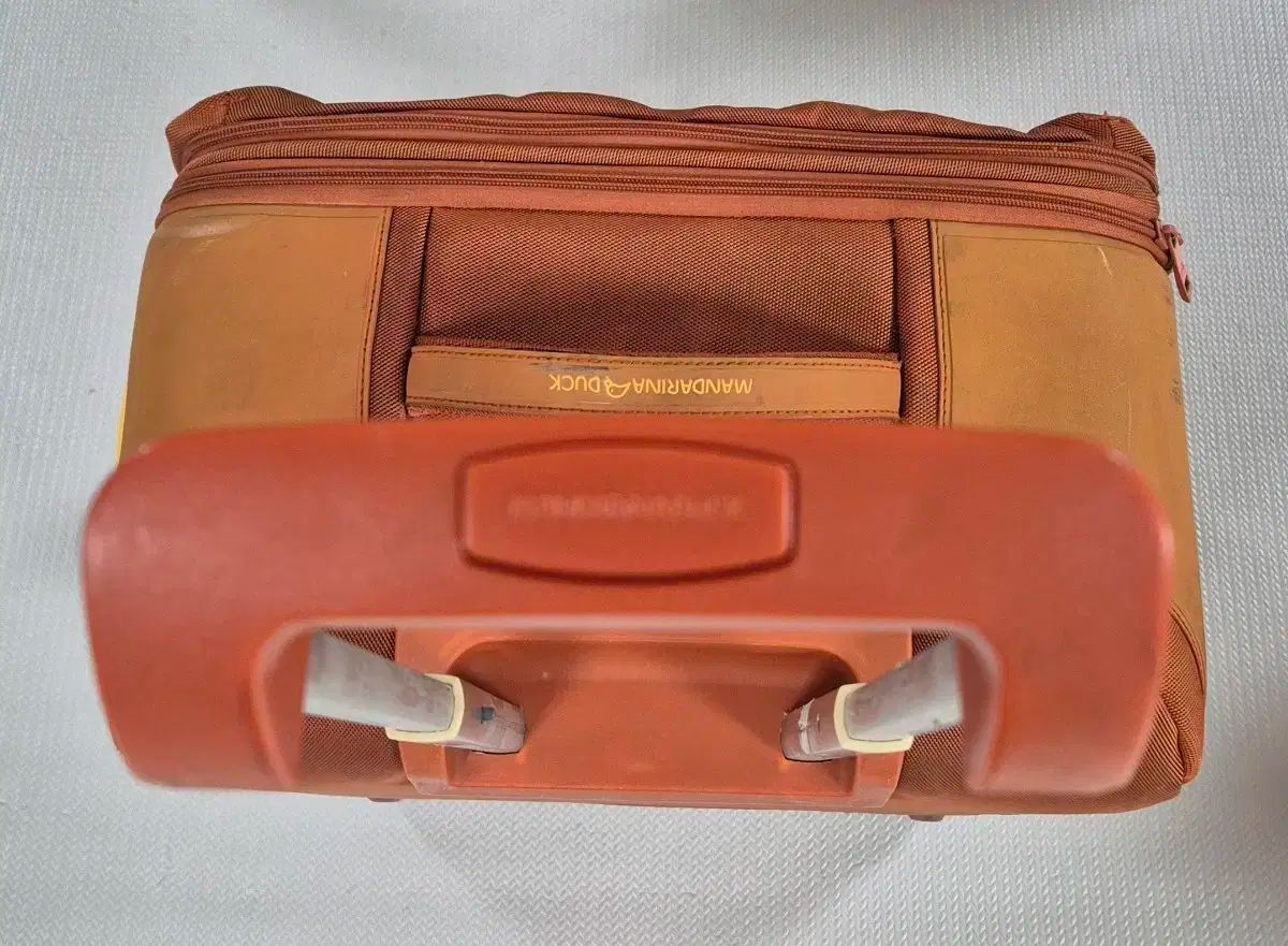 MANDARINA DUCK(マンダリナダック) 29 インチ キャリーケース