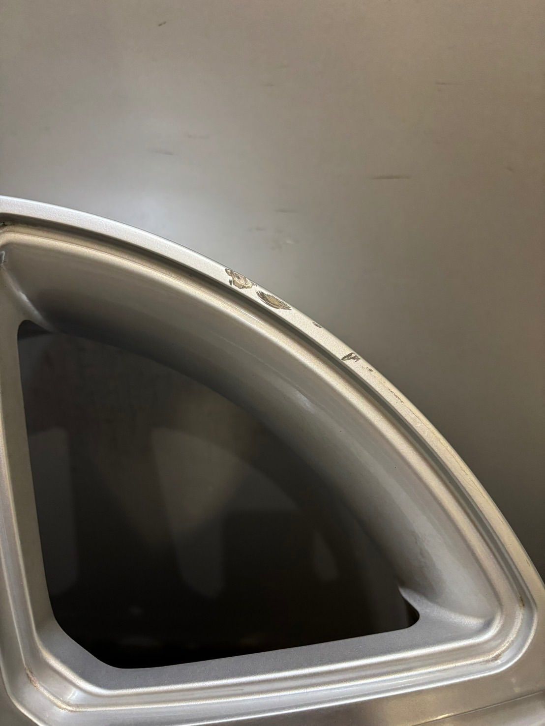 AGA 19インチ
